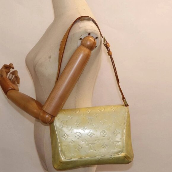 LOUIS VUITTON Monogram Vernis Thompson Street Bag Gris - Picture 1 of 16